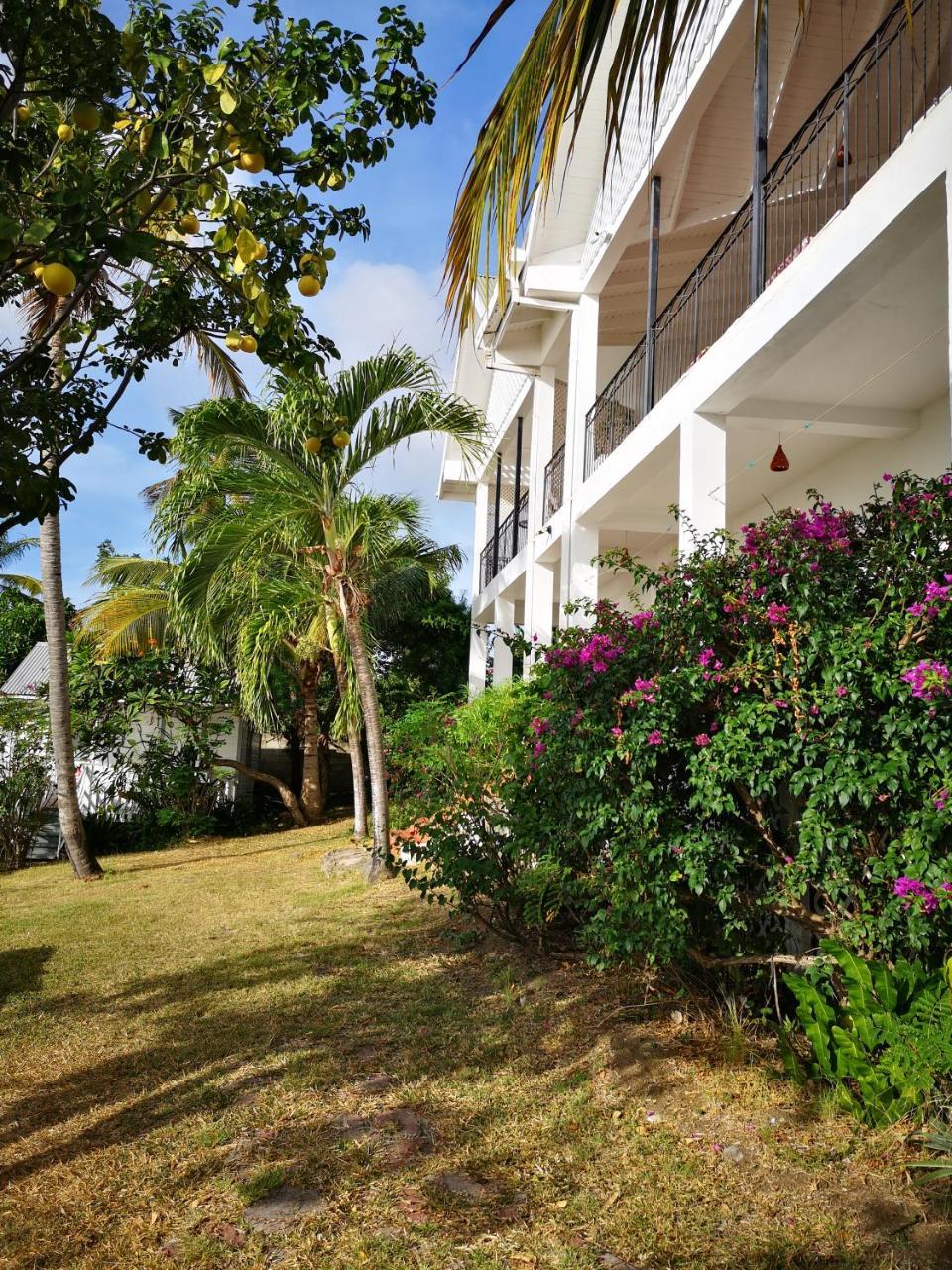 Green Roof Inn Hillsborough  Exterior photo